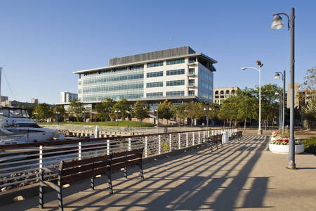 Jack London Square,  Oakland, Eastdil Secured